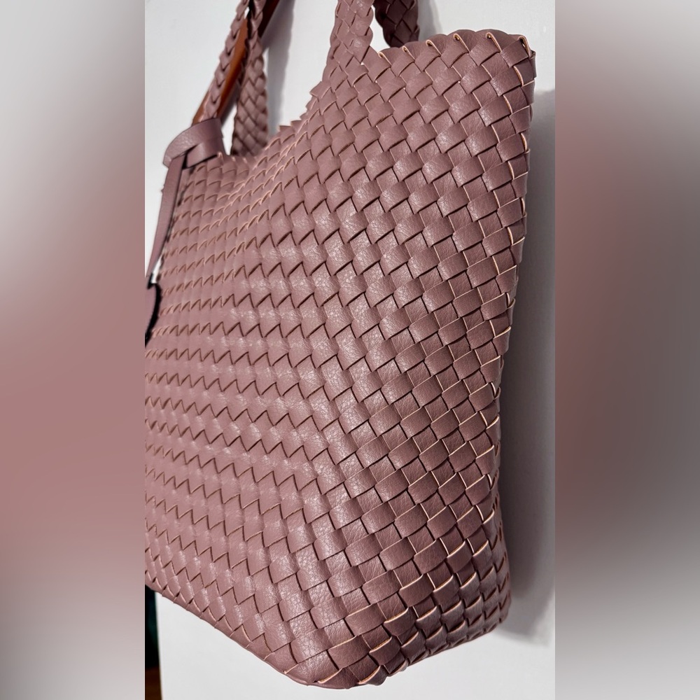 Ilse Jacobsen Reversible Vegan Leather Tote Bag in Metallic Rose/Crystal - Picture 5 of 13